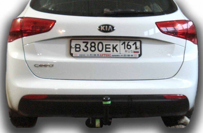 Фаркоп Leader Plus K119-A Kia Ceed универсал 2012-. Требуется вырез в бампере. Нагрузки 1300/75 кг.
